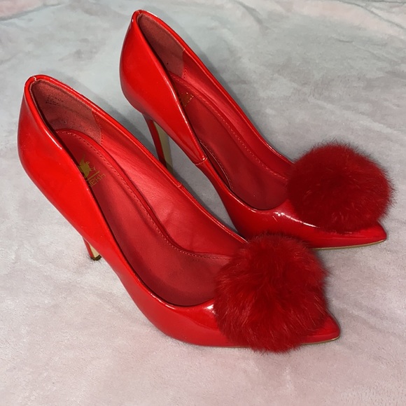 Red Heels - Picture 2 of 4